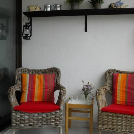 La Petite Cachette - Pool And 150m To The Beach Apartment *